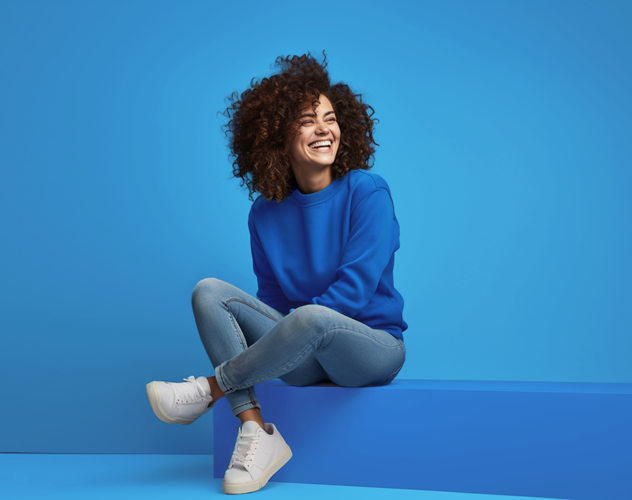 Spaarlicht Geld Spaarrekening - lachend vrouw in blauw